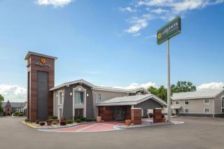 La Quinta Inn by Wyndham Omaha West - 0