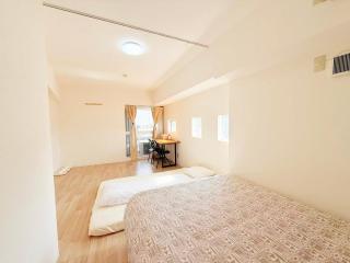 Shinjuku Kabuki Youth Hostel#New Sunshine Room#50 second walk from Higashi Shinjuku subway#Automatic locking door at entrance#新宿1 - 5