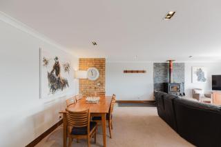 Aviemore 4 14 Cobbodah Street - 8
