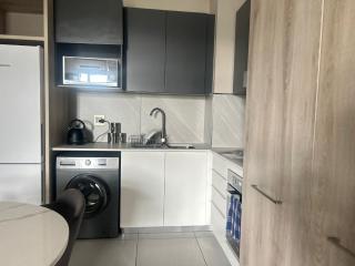 Bigger Than Average 1-Bedroom - 4