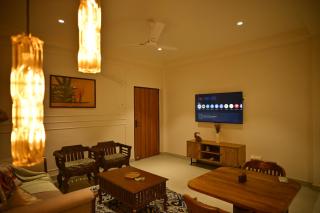 Luxury Comfortable Rooms in a 2BHK Flat at Noi Homes - 0