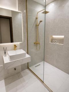 NO 5 Hotel - 2