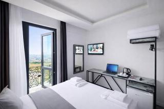 D Twins Airport Hotel - 1