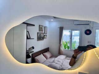 VIntage room has balcony in the central - 3