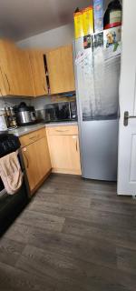 Spacious 2 bedroom maisonette - 4