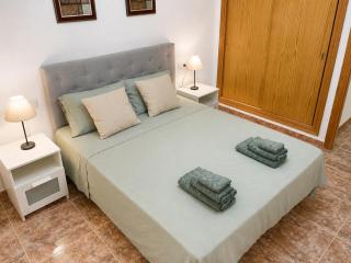 Family Apartment with Terrace 4 Min to Beach - 8