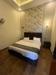 Forest Edge Hotel - 9