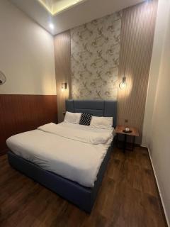 Forest Edge Hotel - 8