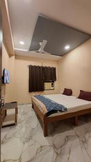 Hotel Balaji Lodging Shirpur - 7