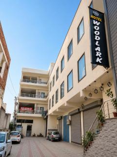 Comfort Stay by Sidham Group !! Easy Airport Access ! Budget Friendly - 9