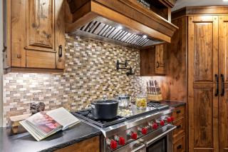 Breathtaking Cottage with Barbecue and Fireplace in Park City, Utah - 1
