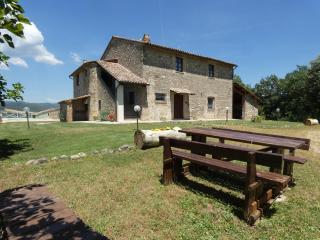 SCAPPO IN UMBRIA, casale al lago - 3