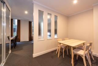 Chic 1-bedroom Apartment in Melbourne CBD - 3