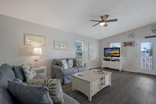 Delighting Beach House with Swimming Pool in Anna name, Florida - 9
