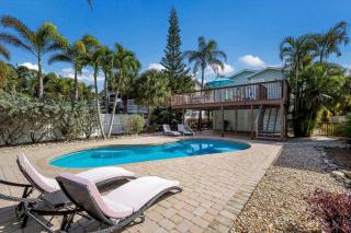 Delighting Beach House with Swimming Pool in Anna name, Florida - 0