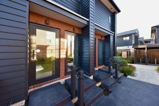 Charming CBD Studio Apartment - 5