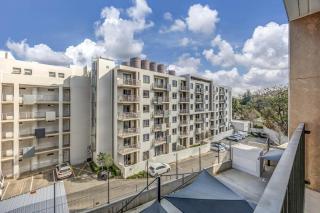 Modern Rosebank Escape - 4