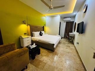 Seaview Lodge Guest House - 9