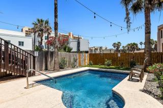 Fantastic Beach House with Barbecue in South Padre Island, Texas - 6