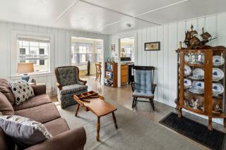 Beachside Cottage Rental Cape Cod Massachusetts Sleeps 8 Quiet Community Near Cape Beaches - 7