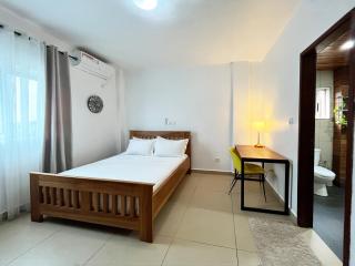 Residence Atlantic Logbessou - Premium Apartment - Starlink, SolarSystem Backup, Secure Parking - 3