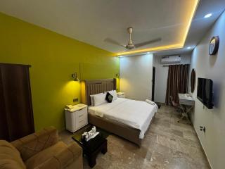 Seaview Lodge Guest House - 0
