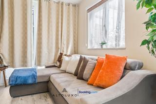 Calm & Comfortable Bristol One Bedroom Apt with Shared Garden in Bishopsworth by AltoLuxo - 2