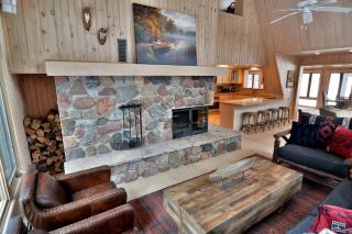 Amazing Wooden Villa with Barbecue and Fireplace in Cable, Wisconsin - 1