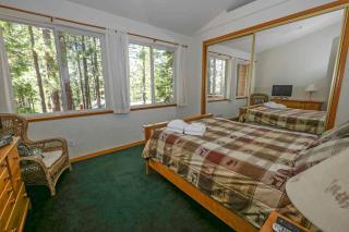 Forest Cabin Rental with a Hot Tub in South Lake Tahoe, California - 7