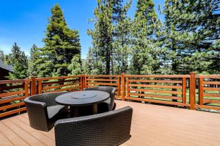 Majestic Mountain Escape: Elegant Home with Private Jacuzzi in Mammoth Lakes - 6