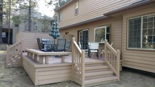 Peaceful Family Friendly Cabin with Private Hot Tub and Deck close to Fort Rock Park and Sunriver Marina, Oregon - 4