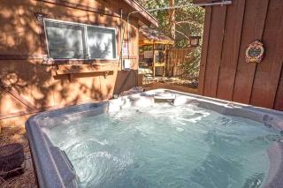 Fascinating Beach Close Cabin with Hot-tub in South Lake Tahoe, California - 7