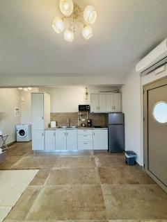 Danita Apartments 3 - 3