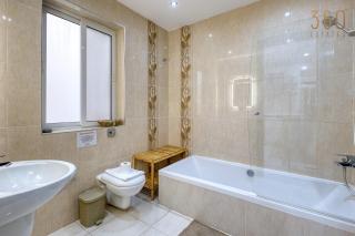 Sliema 3-Bed Apartment with AC Terrace and WiFi - 5