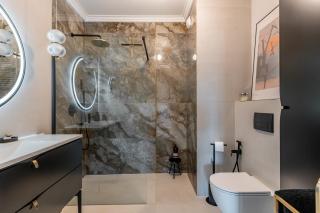 Solidarity Suites - 7