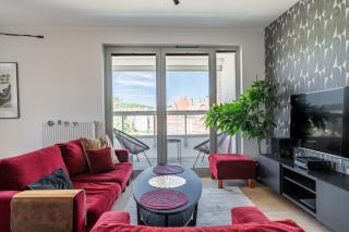 Solidarity Suites - 0