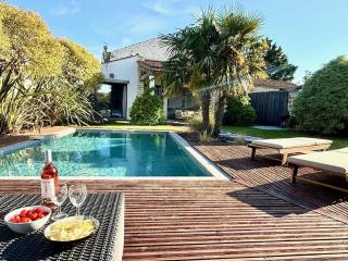 Havre de paix, studio de charme avec jardin, terrasse ensoleillée et piscine privée - 9