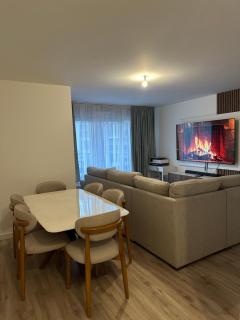 Hans At Home - 9