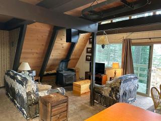 Cozy A-Frame with Barbecue in Tahoe, California - 5
