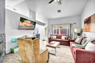 Family Fun Oasis With Hot Tub Pool Game Room - 2