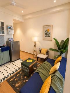 Vibrant 1BHK, Golf Course Rd - Balcony, 24x7 Power - 0