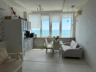 Odessa Sea View Apartment - 8