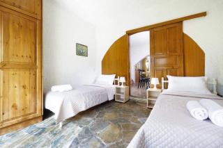 Fully equiped with AC in every bedroom - 3
