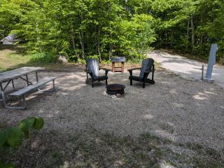 Luxury Tiny Home with Spa Access - 7