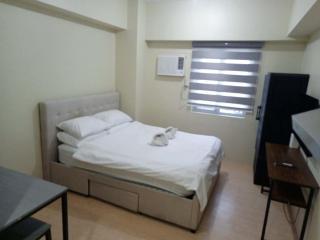 RR's Place right across SM Cebu - 2