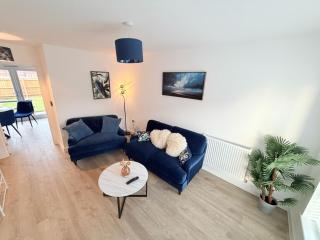 2 Bedroom House Modern Stay Derby Contractors - 6