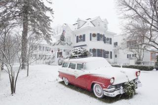 Kennebunkport Inn - 4