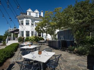 Kennebunkport Inn - 3