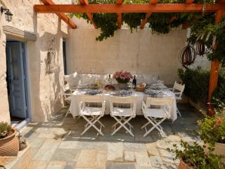 Chora Heritage Residence by Belle-Stay - 3