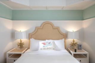 The Tides Beach Club - 8